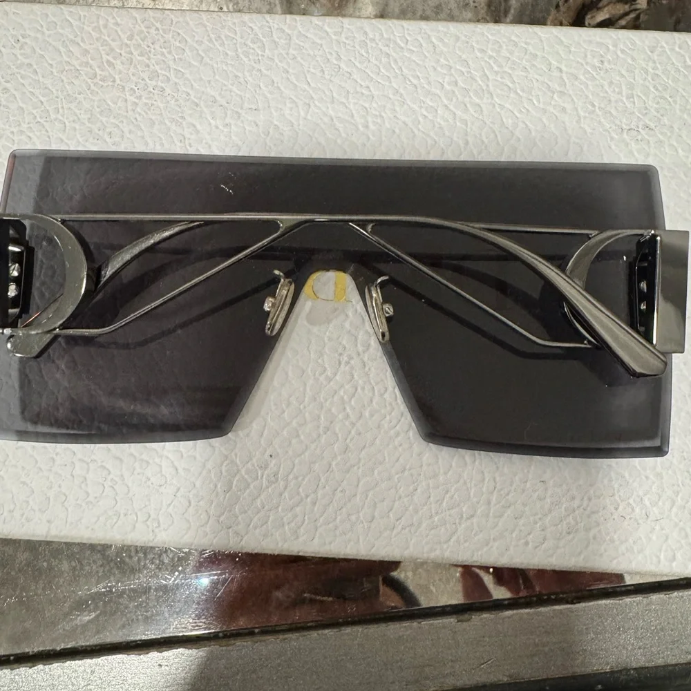 Dior Black Oversized Sunglasses - Picture 7 of 7